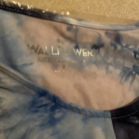 Slinky Blue Tie-dyed Shirt with Peep Hole in Front - Picture 3 of 4